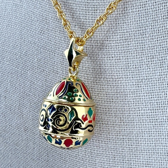 Vintage Joan Rivers Russian Holiday Egg Necklace - Picture 3 of 7